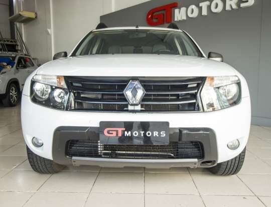 RENAULT-DUSTER-2014