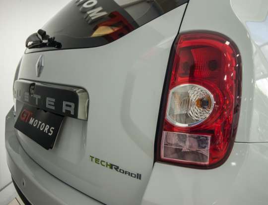 RENAULT-DUSTER-2.0 DYNAMIQUE 4X2 16V FLEX 4P AUTOMÁTICO RENAULT-DUSTER-2014