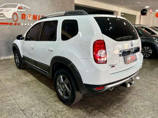 RENAULT-DUSTER-2012
