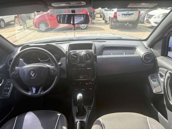 RENAULT-DUSTER OROCH-2020