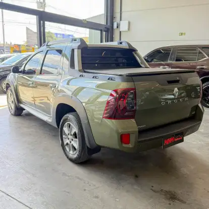 RENAULT-DUSTER OROCH-2019