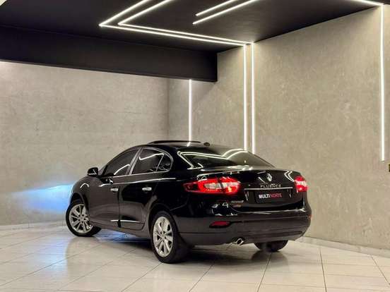 RENAULT-FLUENCE-2015