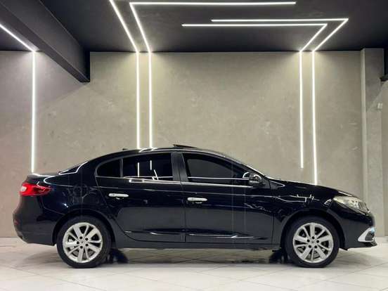 RENAULT-FLUENCE-2.0 PRIVILÉGE 16V FLEX 4P AUTOMÁTICO RENAULT-FLUENCE-2015