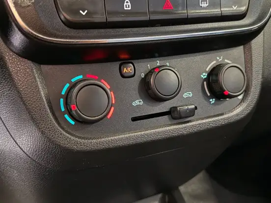 RENAULT-KWID-2024