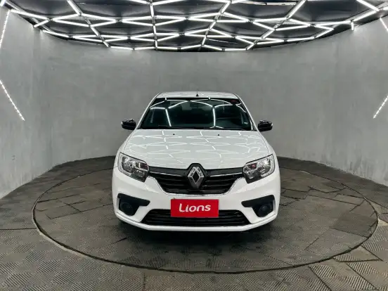 RENAULT-LOGAN-2024