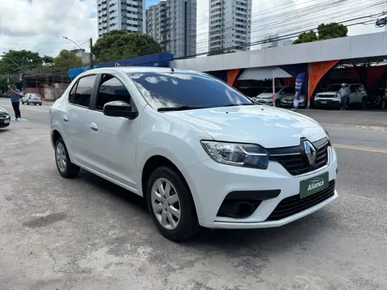 RENAULT-LOGAN-2021