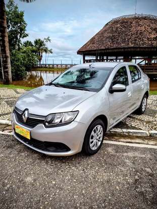 RENAULT-LOGAN-2017