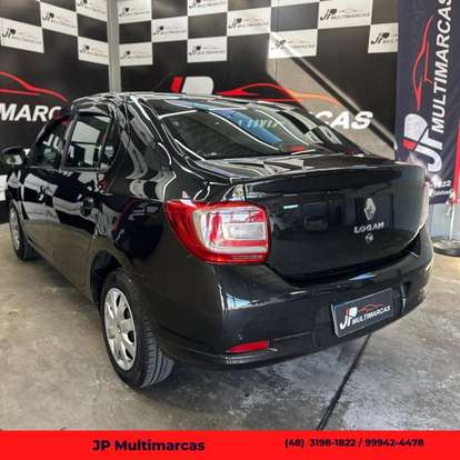 RENAULT-LOGAN-2021
