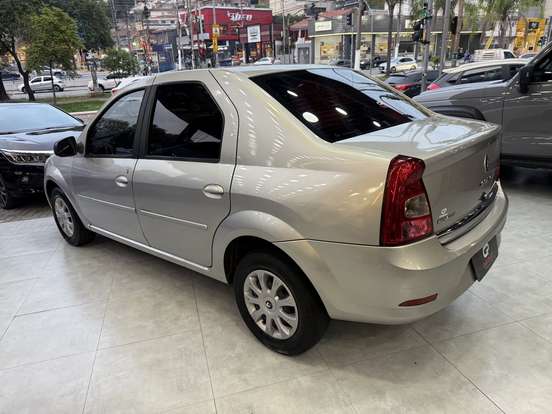 RENAULT-LOGAN-1.0 EXPRESSION 16V FLEX 4P MANUAL RENAULT-LOGAN-2011