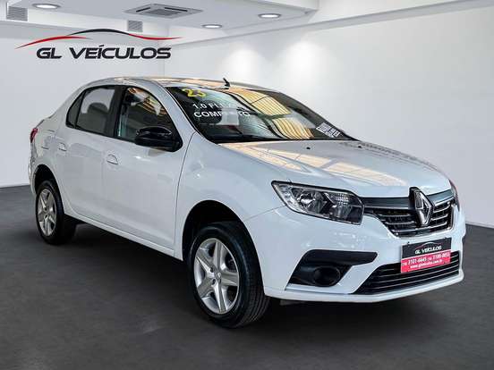 RENAULT-LOGAN-2022