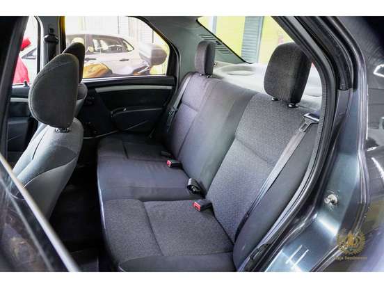 RENAULT-LOGAN-2008