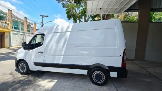 RENAULT-MASTER-2024