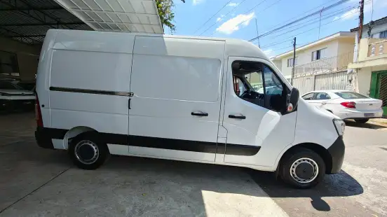 RENAULT-MASTER-2024