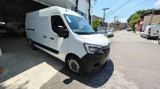 RENAULT-MASTER-2024