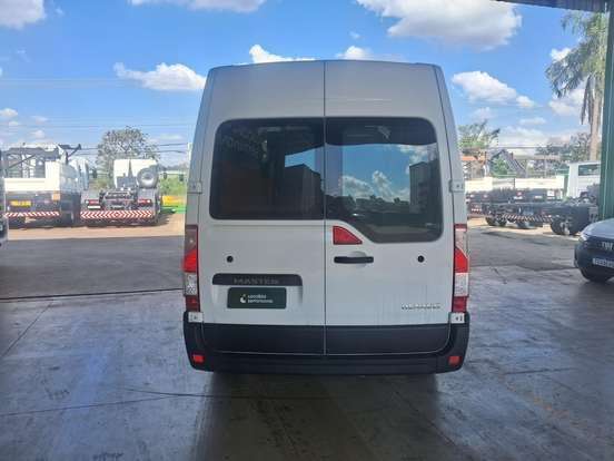 RENAULT-MASTER-2024