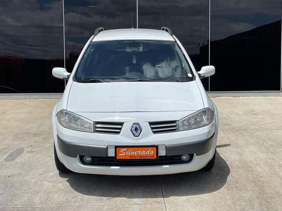 RENAULT-MEGANE-2012