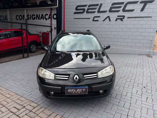 RENAULT-MEGANE-2011