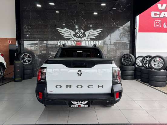 RENAULT-OROCH-2024