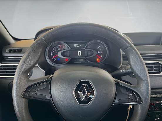 RENAULT-OROCH-2022