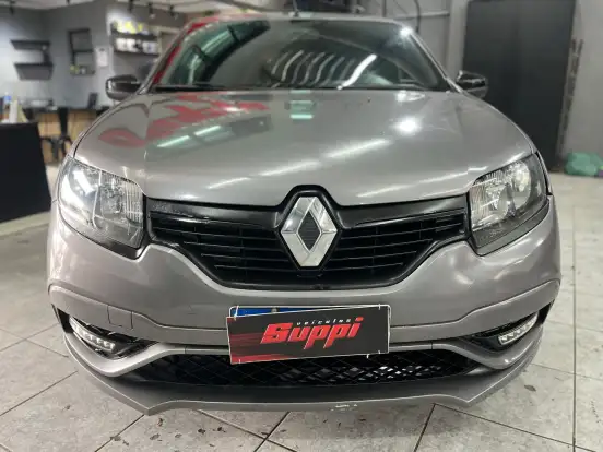 RENAULT-SANDERO-2022