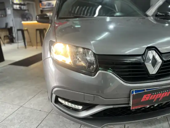 RENAULT-SANDERO-2022