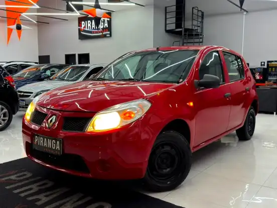 RENAULT-SANDERO-2011