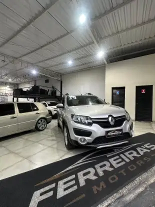 RENAULT-SANDERO-2018
