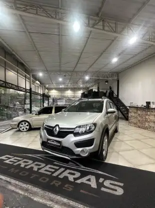 RENAULT-SANDERO-2018