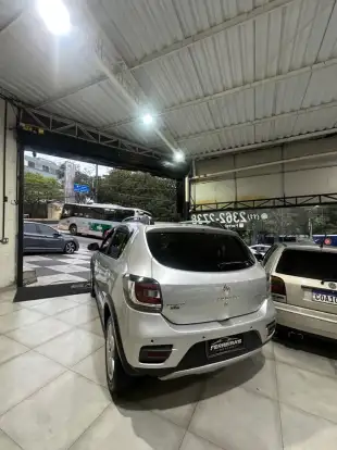RENAULT-SANDERO-2018
