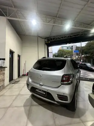 RENAULT-SANDERO-2018
