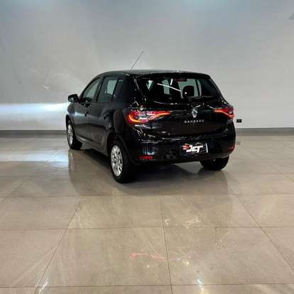 RENAULT-SANDERO-2022