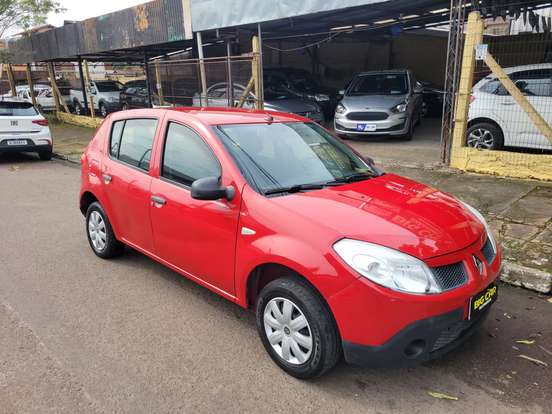 RENAULT-SANDERO-2011