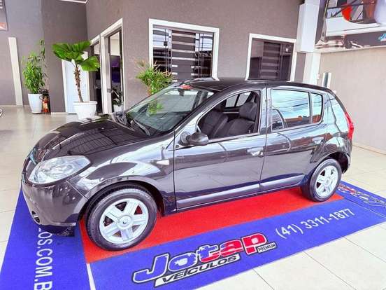 RENAULT-SANDERO-2008