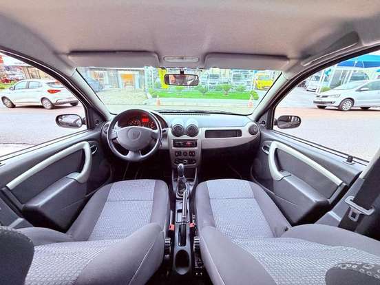 RENAULT-SANDERO-2008