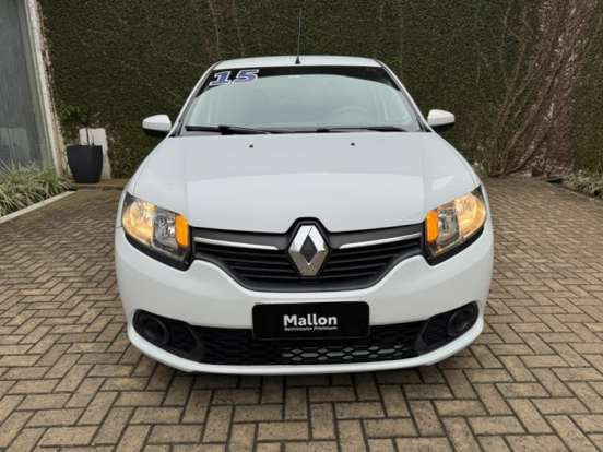 RENAULT-SANDERO-2014
