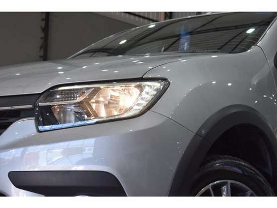 RENAULT-SANDERO-2019