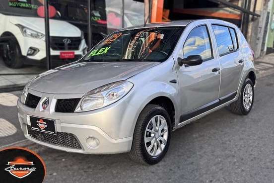 RENAULT-SANDERO-2008
