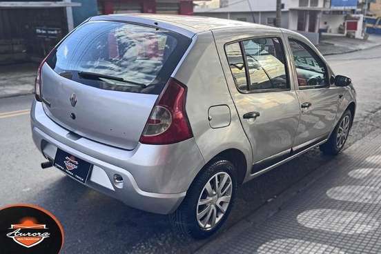RENAULT-SANDERO-2008