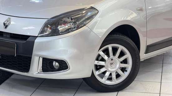 RENAULT-SANDERO-1.6 PRIVILÉGE 16V FLEX 4P AUTOMÁTICO RENAULT-SANDERO-2014