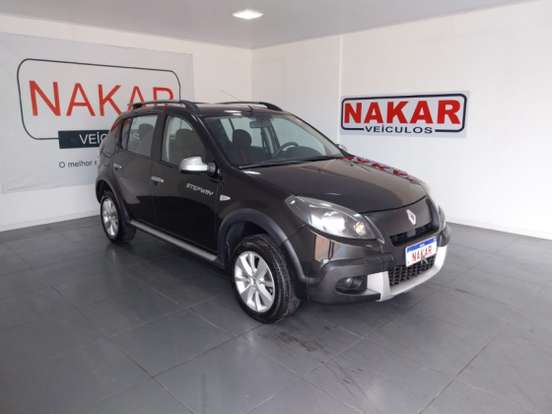 RENAULT-SANDERO-2011