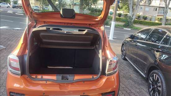 RENAULT-SANDERO-2014