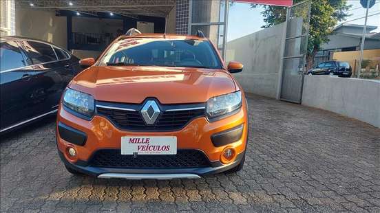 RENAULT-SANDERO-2014