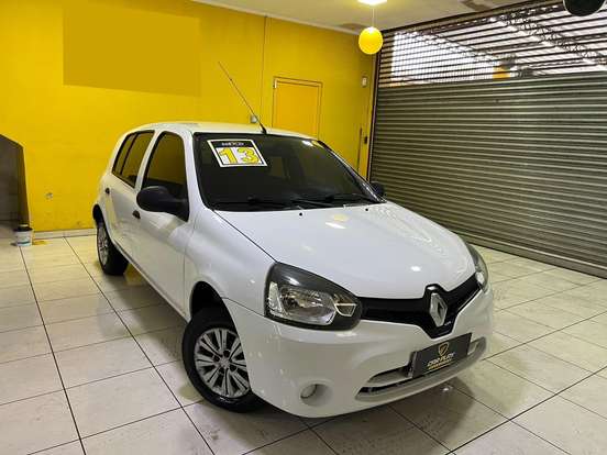 RENAULT-CLIO-2012