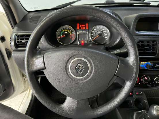 RENAULT-CLIO-2012