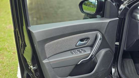 RENAULT-DUSTER-2025