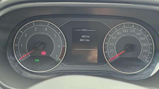 RENAULT-DUSTER-2025