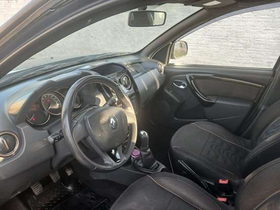 RENAULT-DUSTER-2018