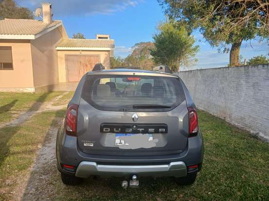 RENAULT-DUSTER-2018