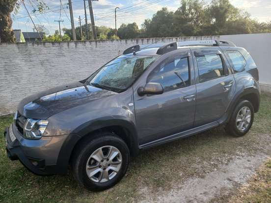 RENAULT-DUSTER-2018