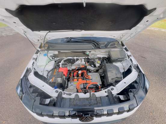 RENAULT-KWID E-TECH-2025
